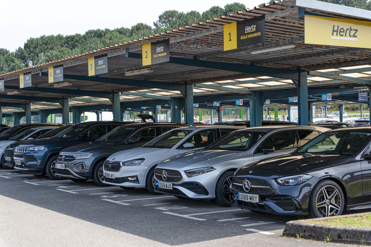 who pays for the rental car after an accident